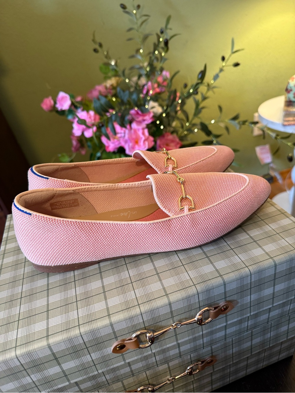 Rothy’s Pink Textured Loafers with Gold Horsebit. The Point. New without tags. 8